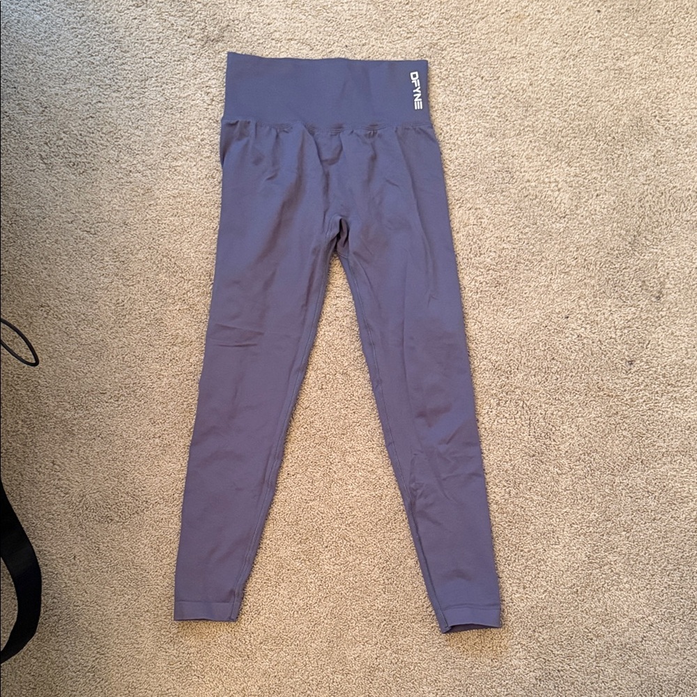 Dfyne size m leggings (grey/purple)